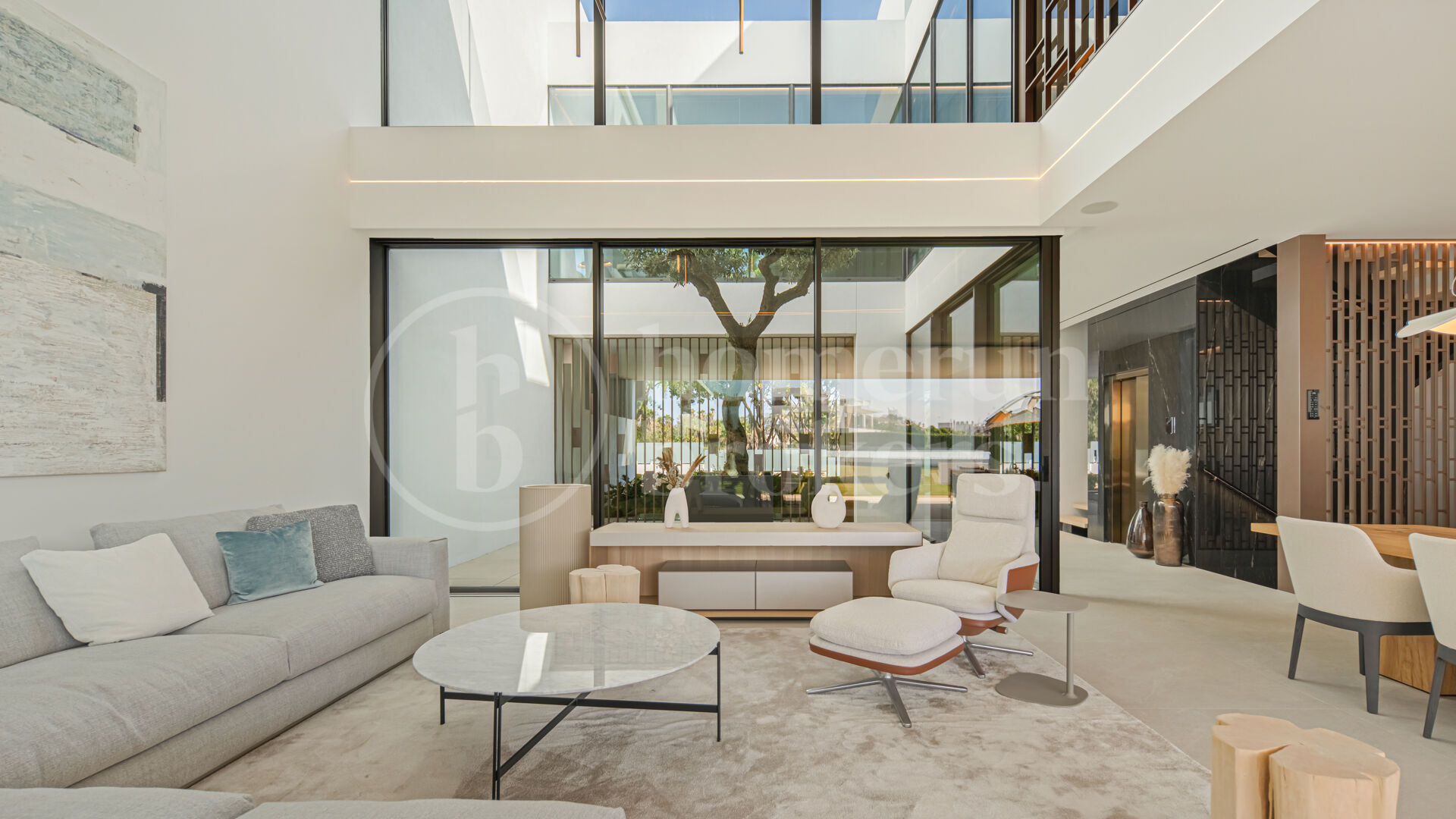 Villa Seven – Contemporary Villa in Puente Romano with Sea Views and Rooftop Pool