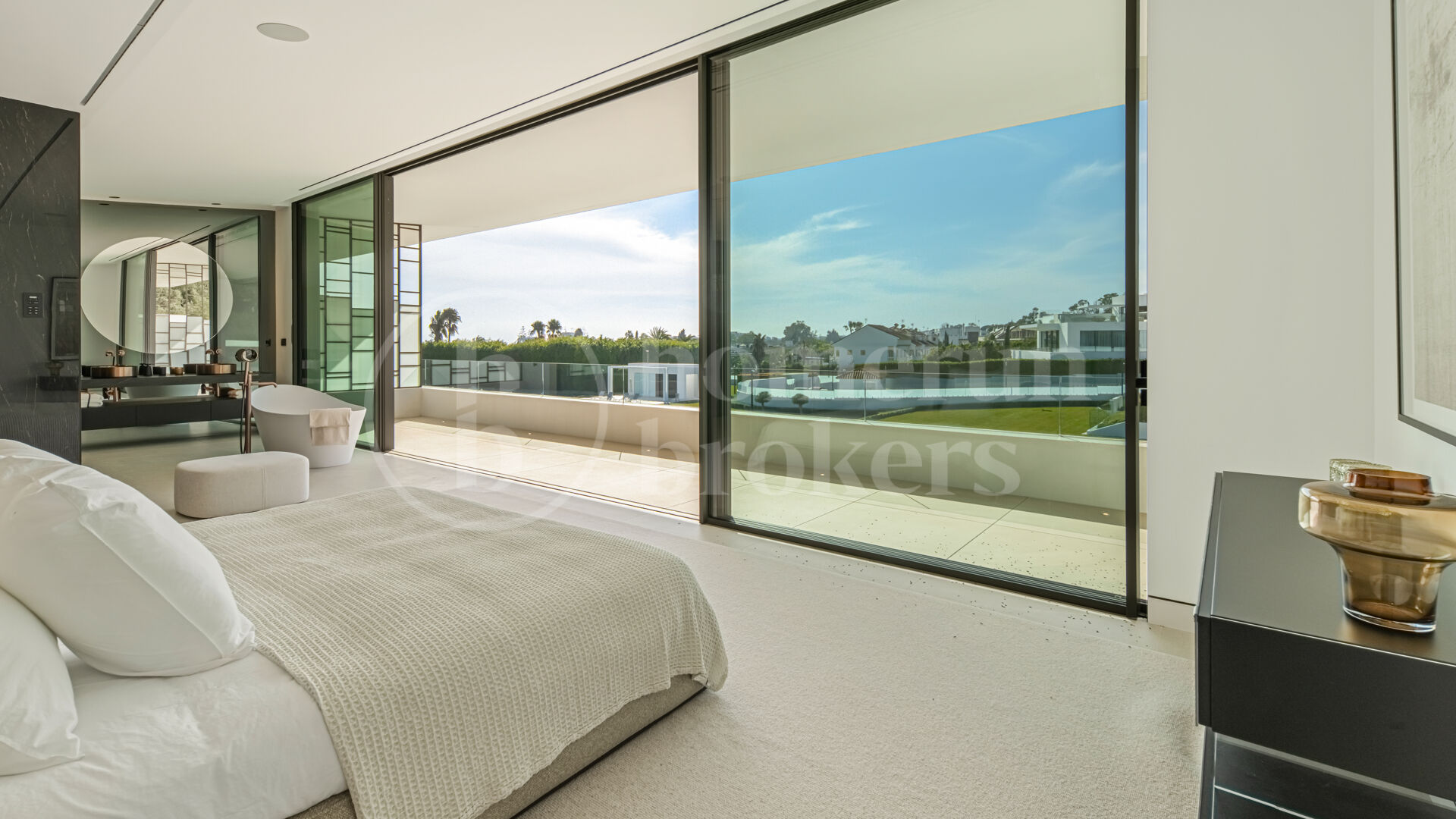 Villa Seven – Contemporary Villa in Puente Romano with Sea Views and Rooftop Pool