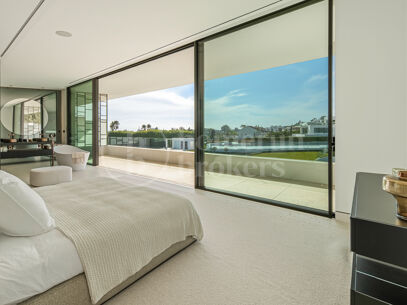 Villa Seven – Contemporary Villa in Puente Romano with Sea Views and Rooftop Pool
