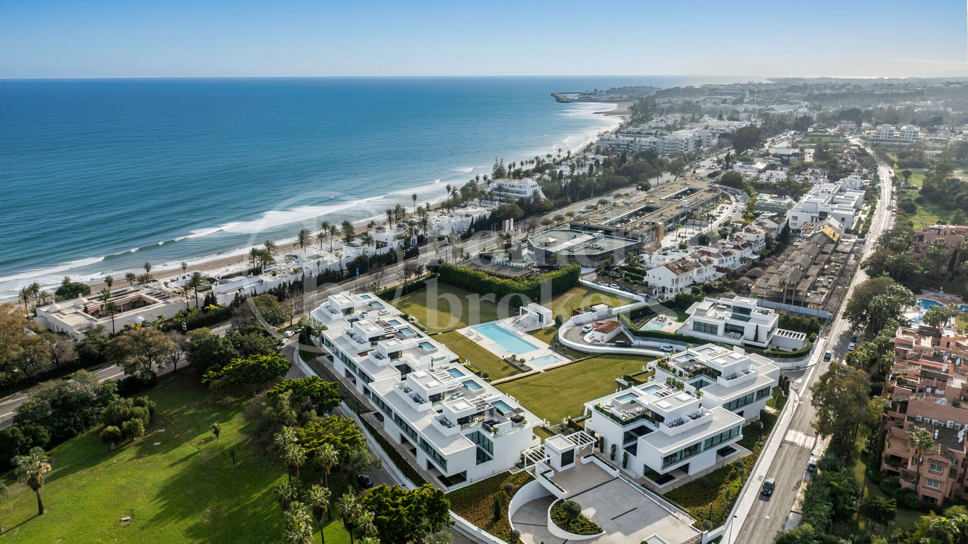 Villa Seven – Contemporary Villa in Puente Romano with Sea Views and Rooftop Pool