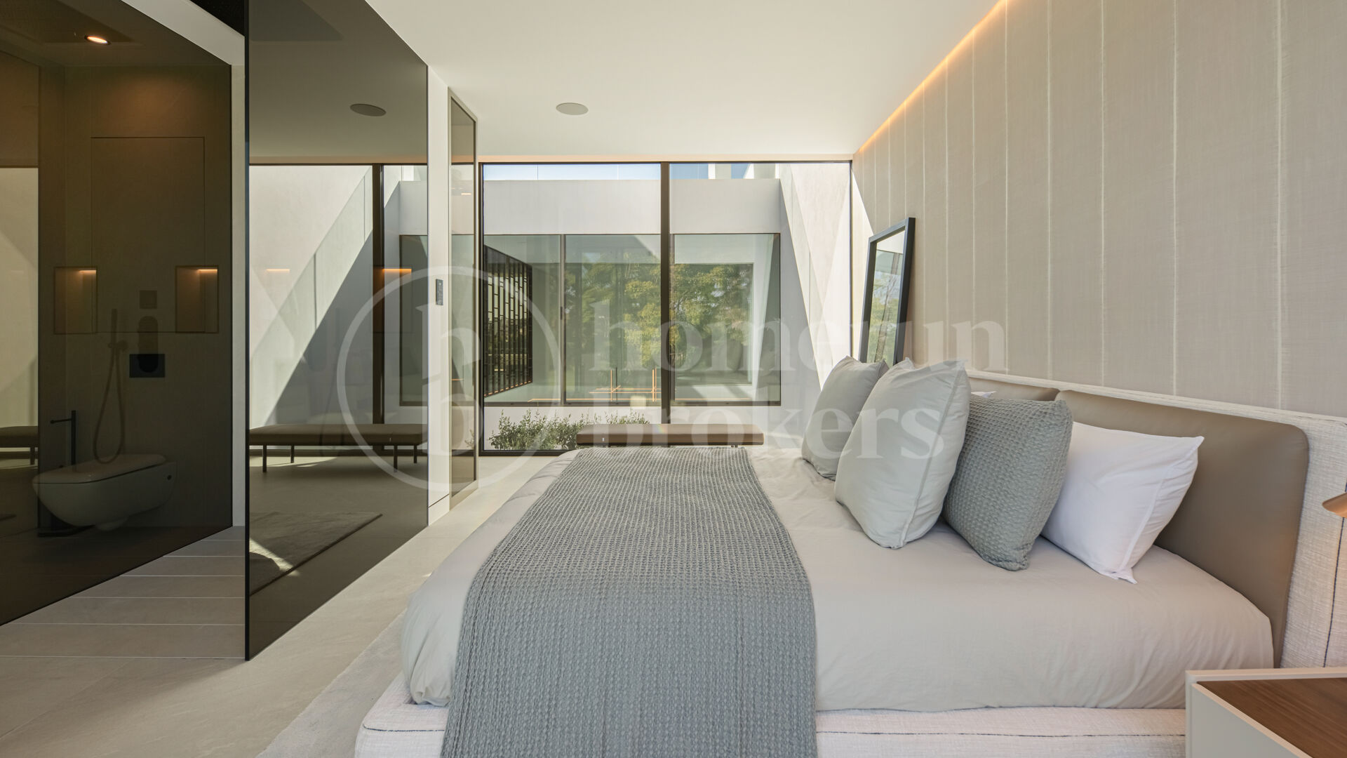 Villa Seven – Contemporary Villa in Puente Romano with Sea Views and Rooftop Pool