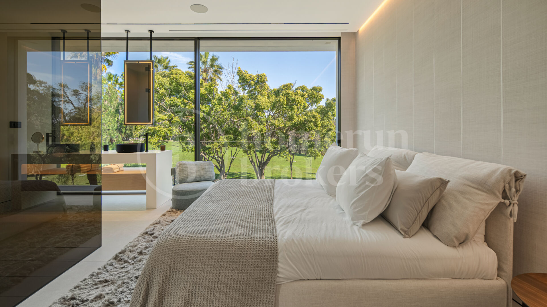 Villa Seven – Contemporary Villa in Puente Romano with Sea Views and Rooftop Pool