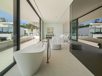 Villa Seven – Contemporary Villa in Puente Romano with Sea Views and Rooftop Pool