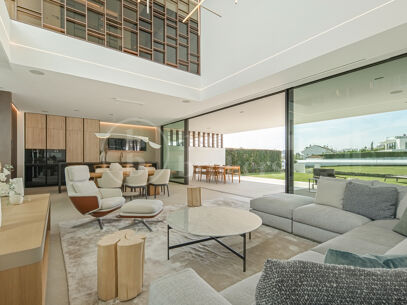 Villa Seven – Contemporary Villa in Puente Romano with Sea Views and Rooftop Pool