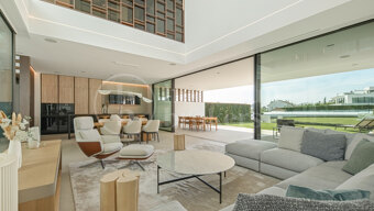 Villa Seven – Contemporary Villa in Puente Romano with Sea Views and Rooftop Pool