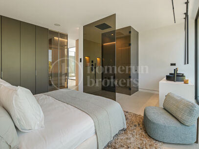 Villa Seven – Contemporary Villa in Puente Romano with Sea Views and Rooftop Pool