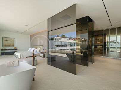 Villa Seven – Contemporary Villa in Puente Romano with Sea Views and Rooftop Pool