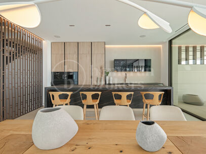 Villa Seven – Contemporary Villa in Puente Romano with Sea Views and Rooftop Pool