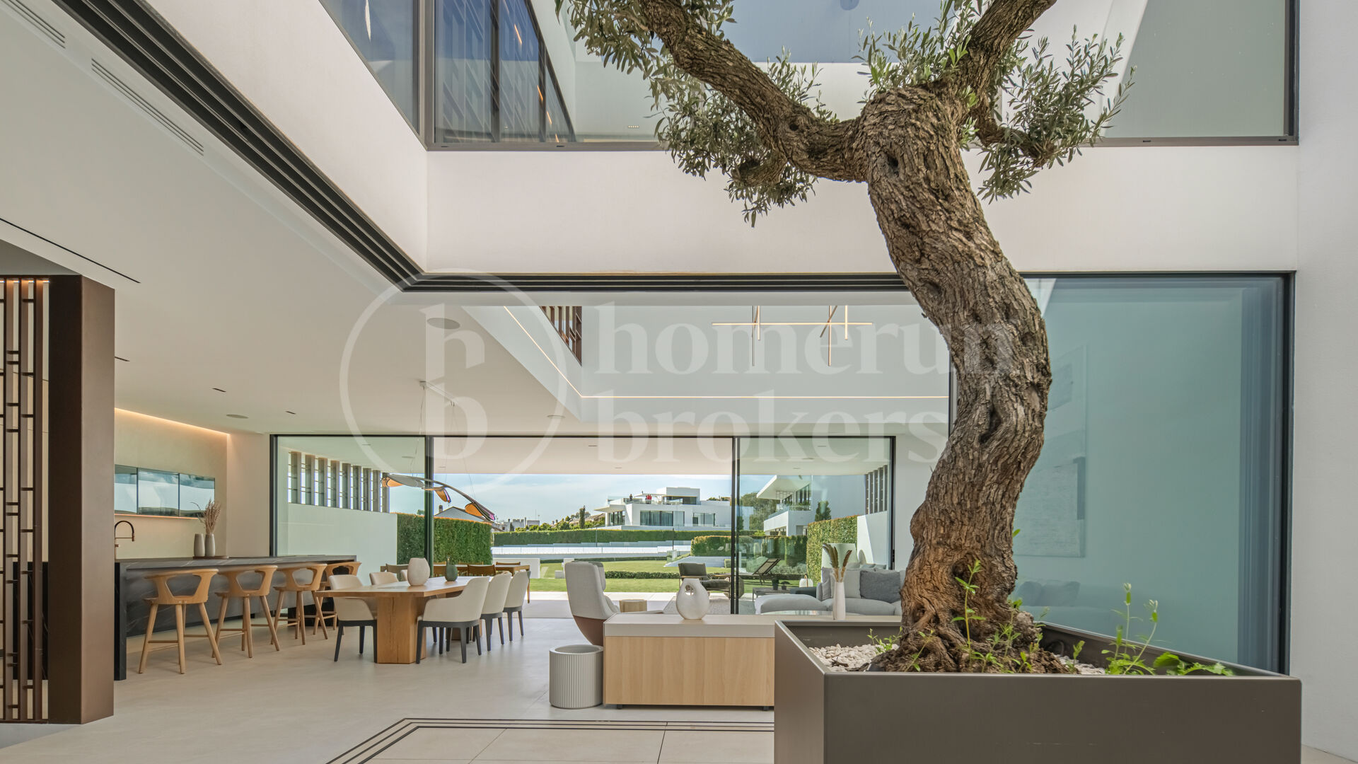 Villa Seven – Contemporary Villa in Puente Romano with Sea Views and Rooftop Pool