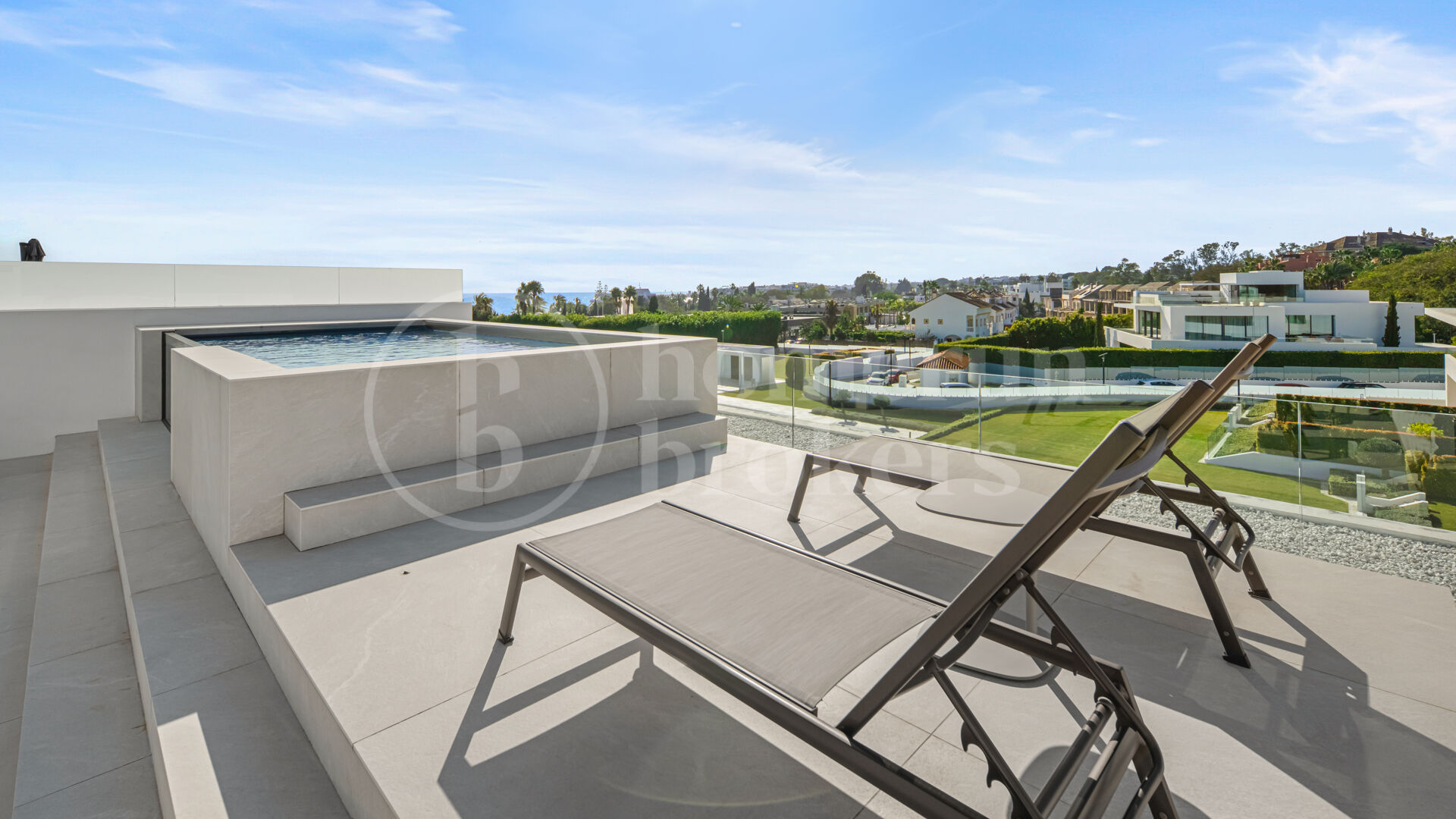 Villa Seven – Contemporary Villa in Puente Romano with Sea Views and Rooftop Pool