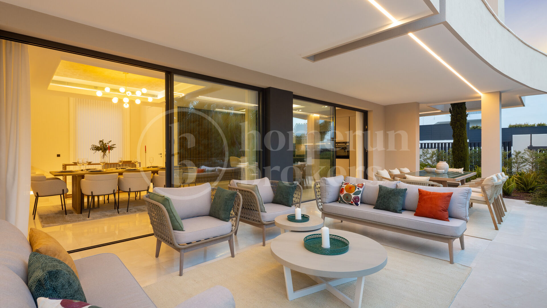 Villa Nara - Impressive Elegant New Home
