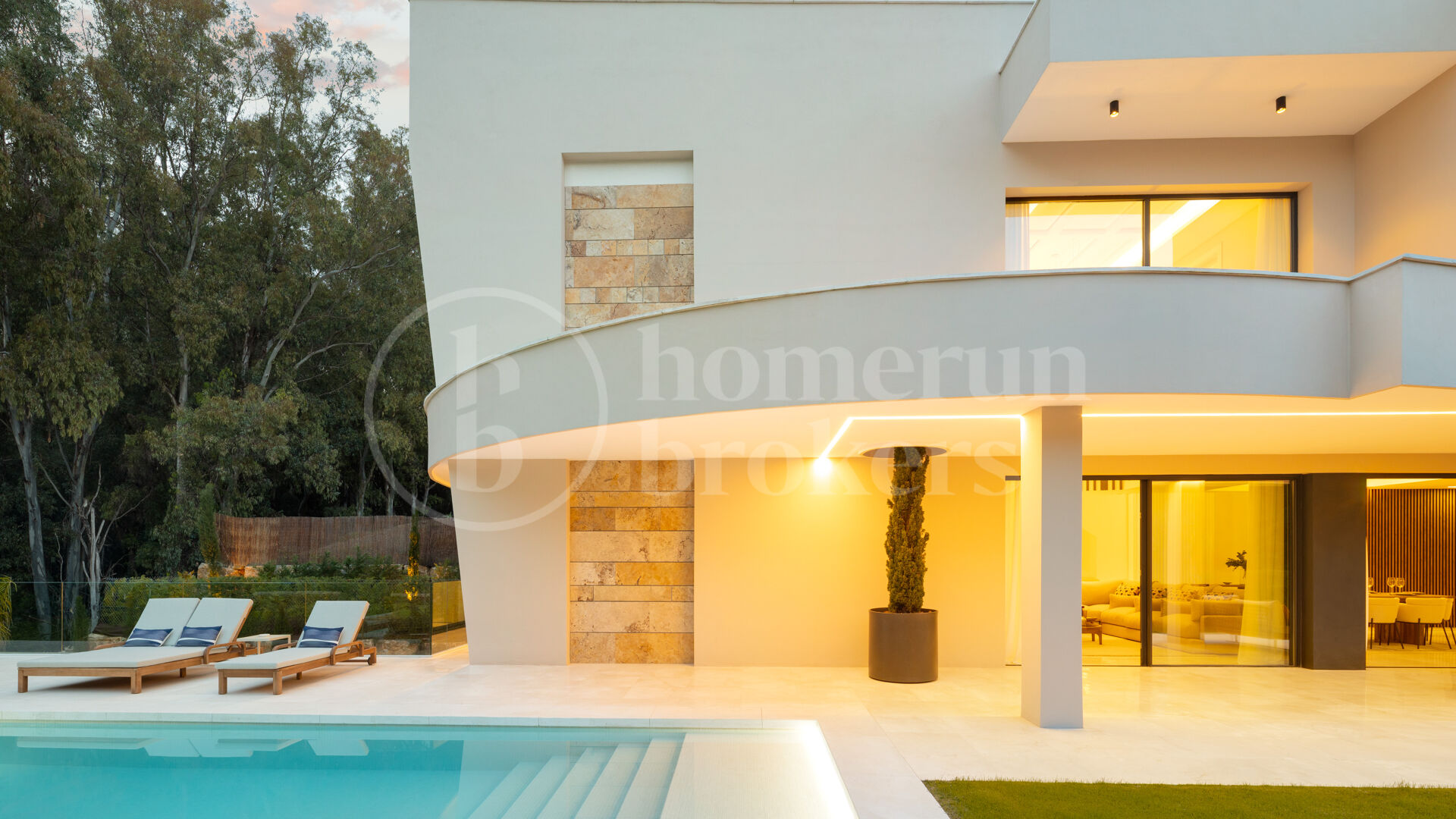 Villa Nara - Impressive Elegant New Home