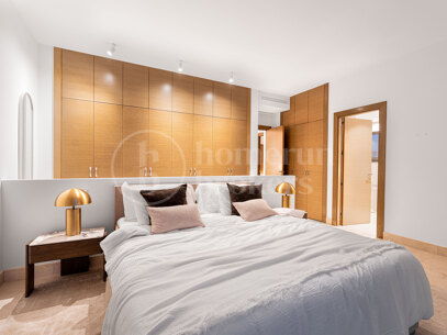 Villa Solara - Contemporary Frontline Golf Villa i Gated Community