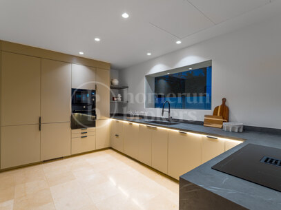 Villa Solara - Contemporary Frontline Golf Villa i Gated Community