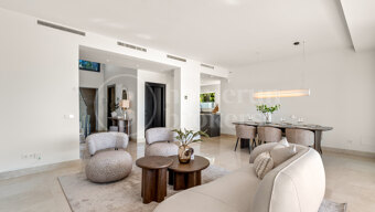 Fairways 12 - Contemporary Frontline Golf Villa in Gated Community