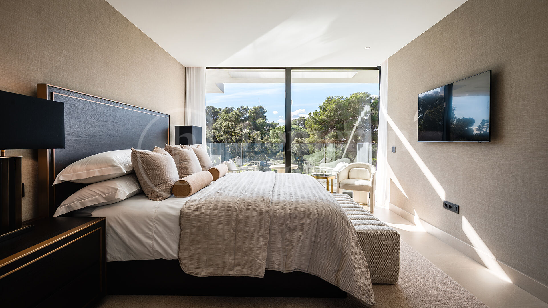 Casa La Colina – Contemporary Luxury Villa in Sotogrande Costa