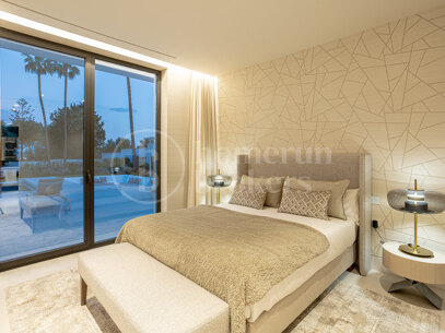 Villa Miura – Contemporary Villa on the New Golden Mile