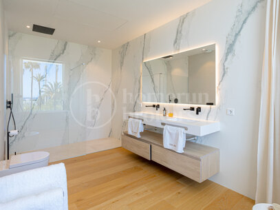 Villa Miura – Contemporary Villa on the New Golden Mile