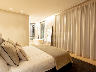 Villa Miura – Contemporary Villa on the New Golden Mile