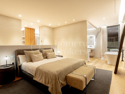 Villa Miura – Contemporary Villa on the New Golden Mile