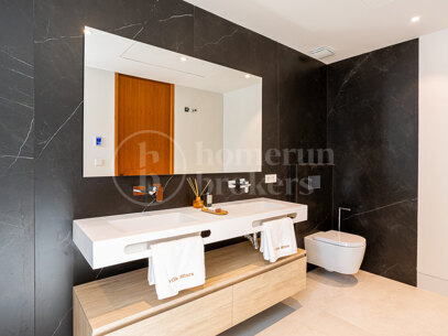 Villa Miura – Contemporary Villa on the New Golden Mile