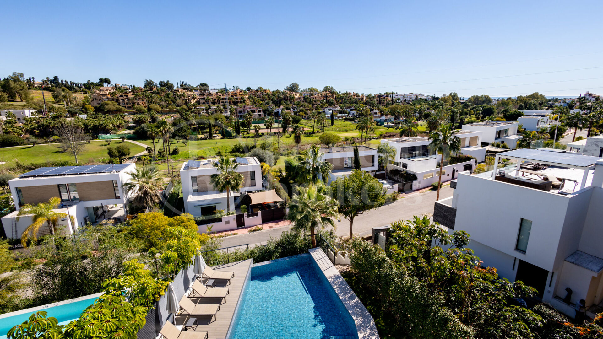 Villa Belfry - Modern Villa with Golf Views in El Campanario