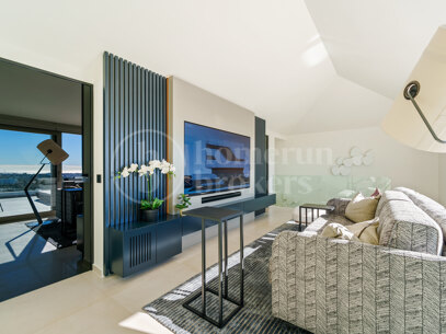 Penthouse Nine Lions - Luxury Duplex Penthouse with Sea Views