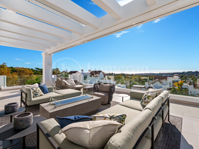 Penthouse Nine Lions - Luxury Duplex Penthouse with Sea Views