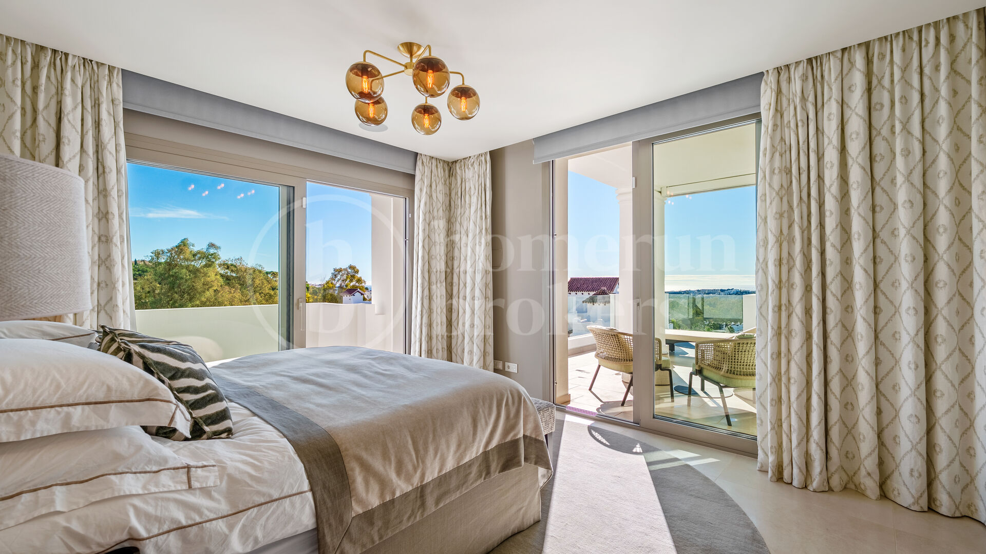 Penthouse Nine Lions - lyx Duplex Penthouse med havsutsikt
