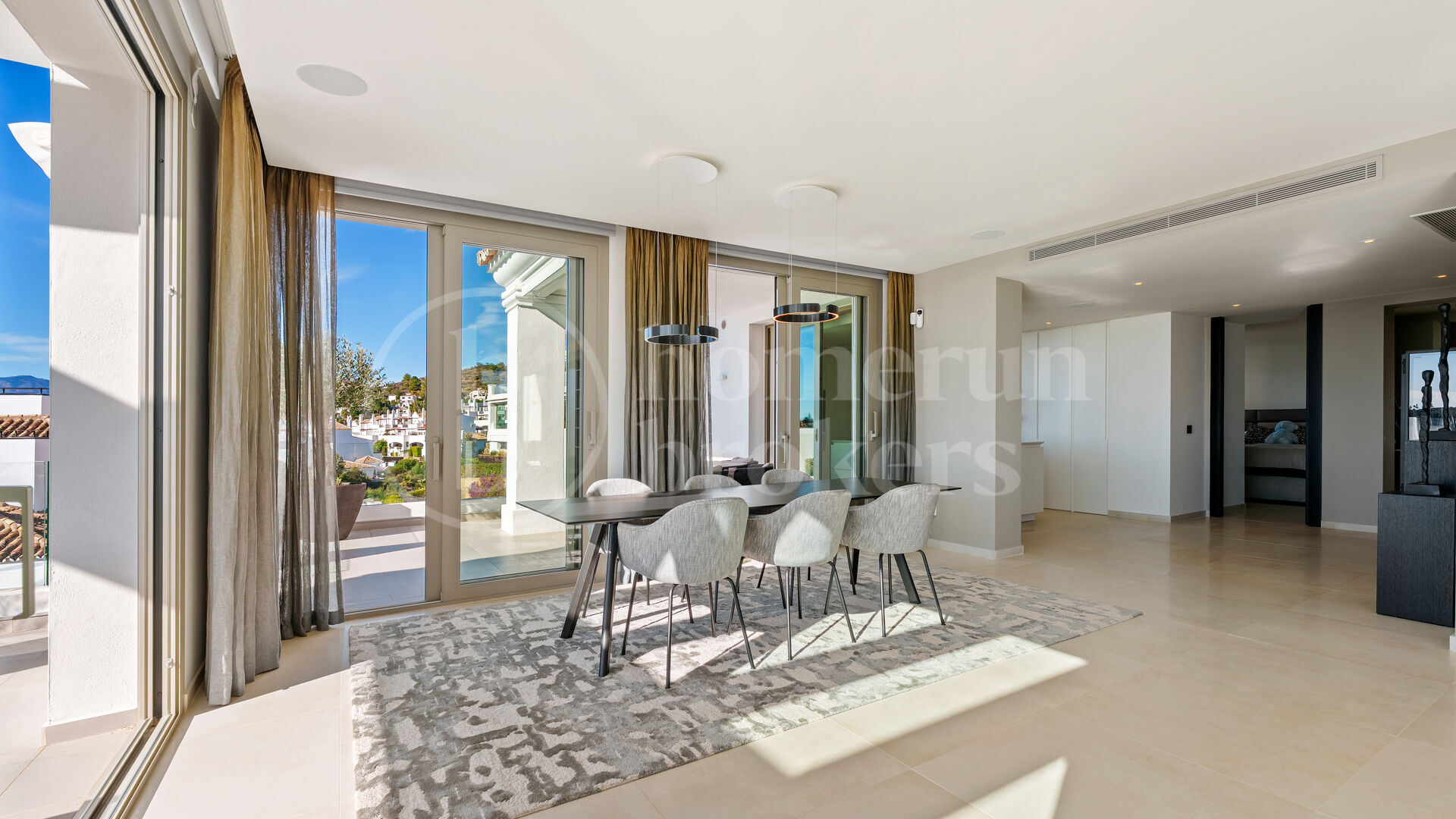 Penthouse Nine Lions - lyx Duplex Penthouse med havsutsikt