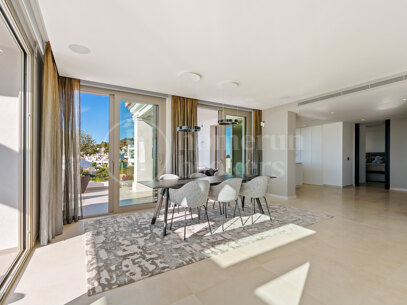 Penthouse Nine Lions - Luxury Duplex Penthouse with Sea Views