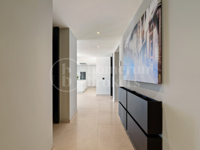 Penthouse Nine Lions - Luxury Duplex Penthouse with Sea Views