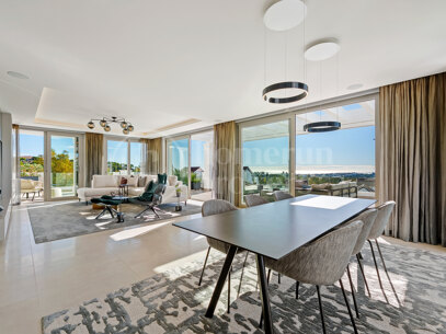 Penthouse Nine Lions - Luxury Duplex Penthouse with Sea Views