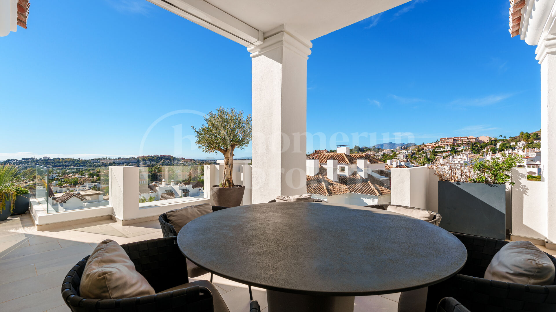 Penthouse Nine Lions - lyx Duplex Penthouse med havsutsikt