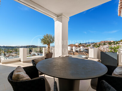 Penthouse Nine Lions - Luxury Duplex Penthouse with Sea Views