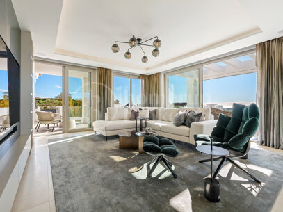 Penthouse Nine Lions - Luxury Duplex Penthouse with Sea Views
