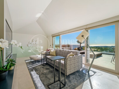 Penthouse Nine Lions - Luxury Duplex Penthouse with Sea Views