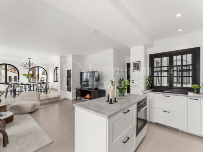Casa Blanche – Fully Renovated Apartment in Prime Location