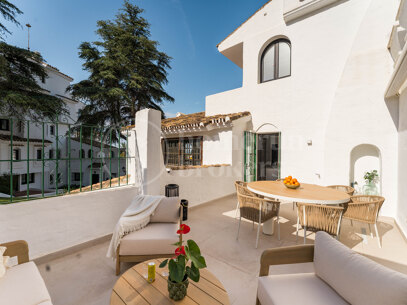 Casa Blanche – Fully Renovated Apartment in Prime Location