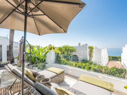 Casa Lila - Beachfront Townhouse in Marbella Golden Mile