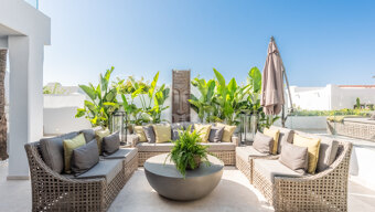 Casa Lila - Beachfront Townhouse in Marbella Golden Mile