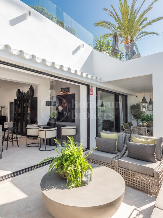 Casa Lila - Beachfront Townhouse i Marbella Golden Mile