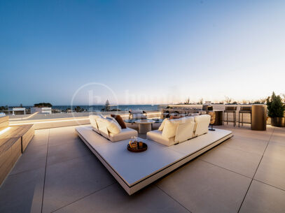 Villa Dunique - Arquitectural Elegance with Panoramic Sea Views
