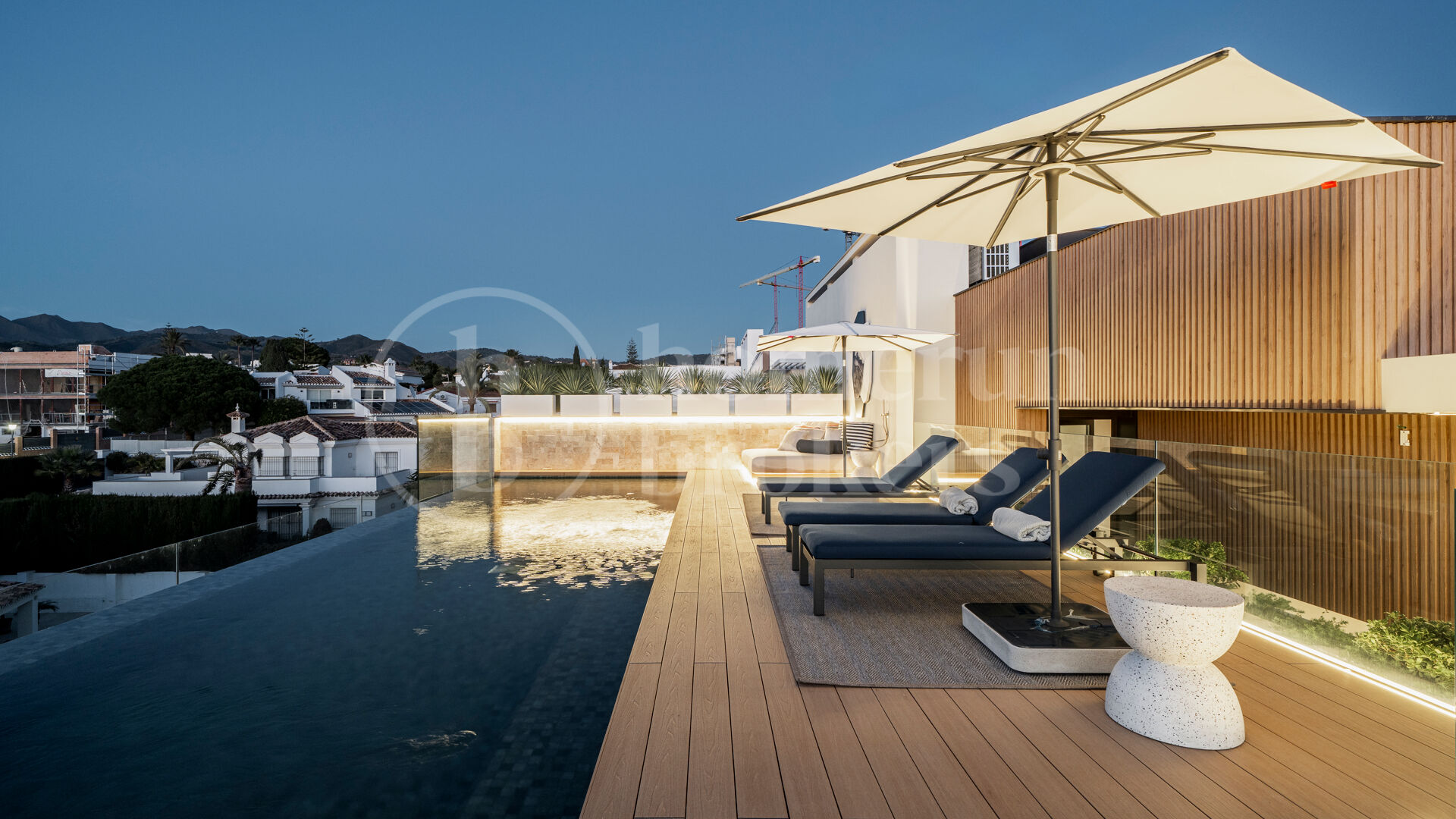 Villa Dunique - Arquitectural Elegance with Panoramic Sea Views