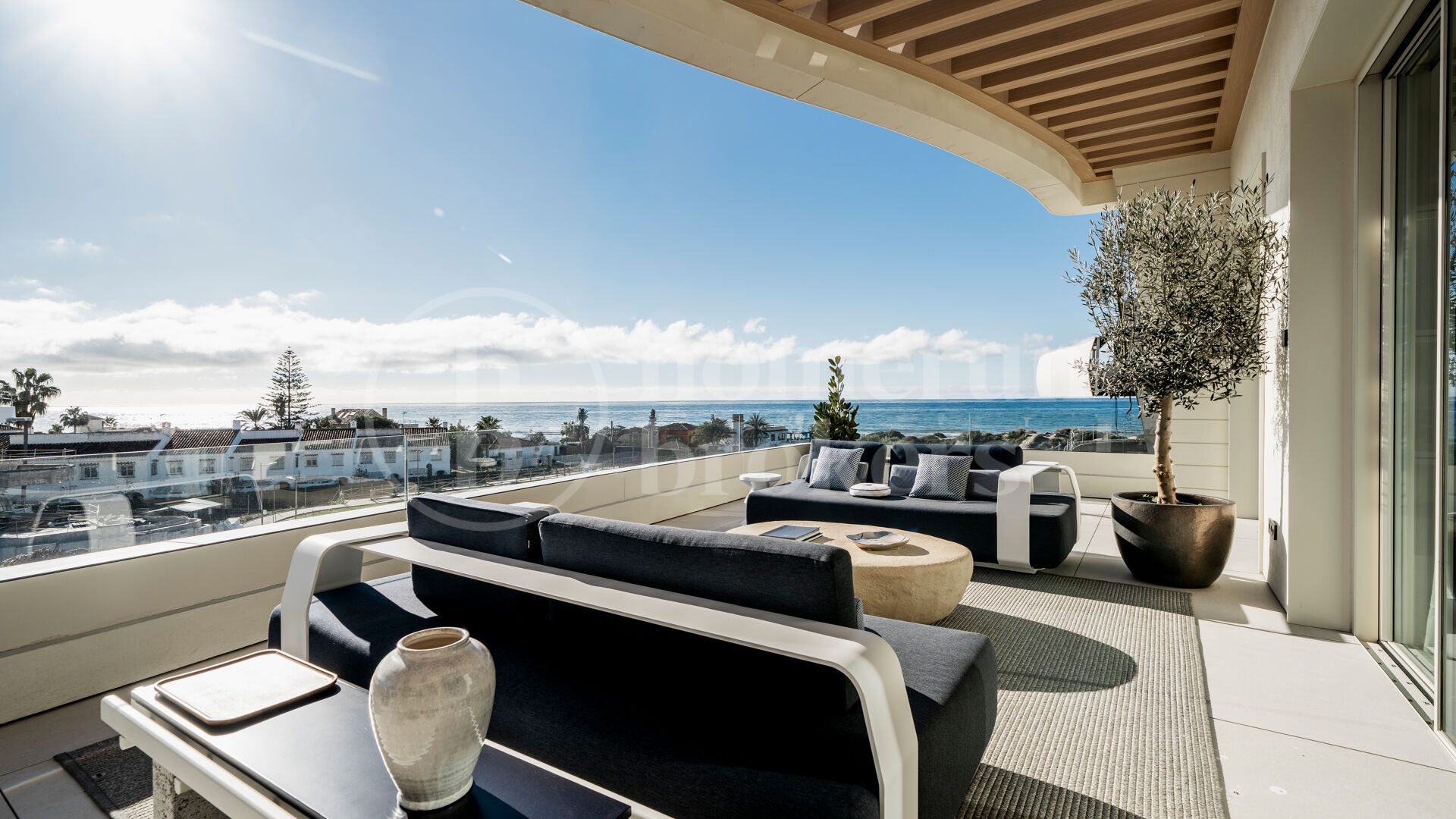 Villa Dunique - Arquitectural Elegance with Panoramic Sea Views