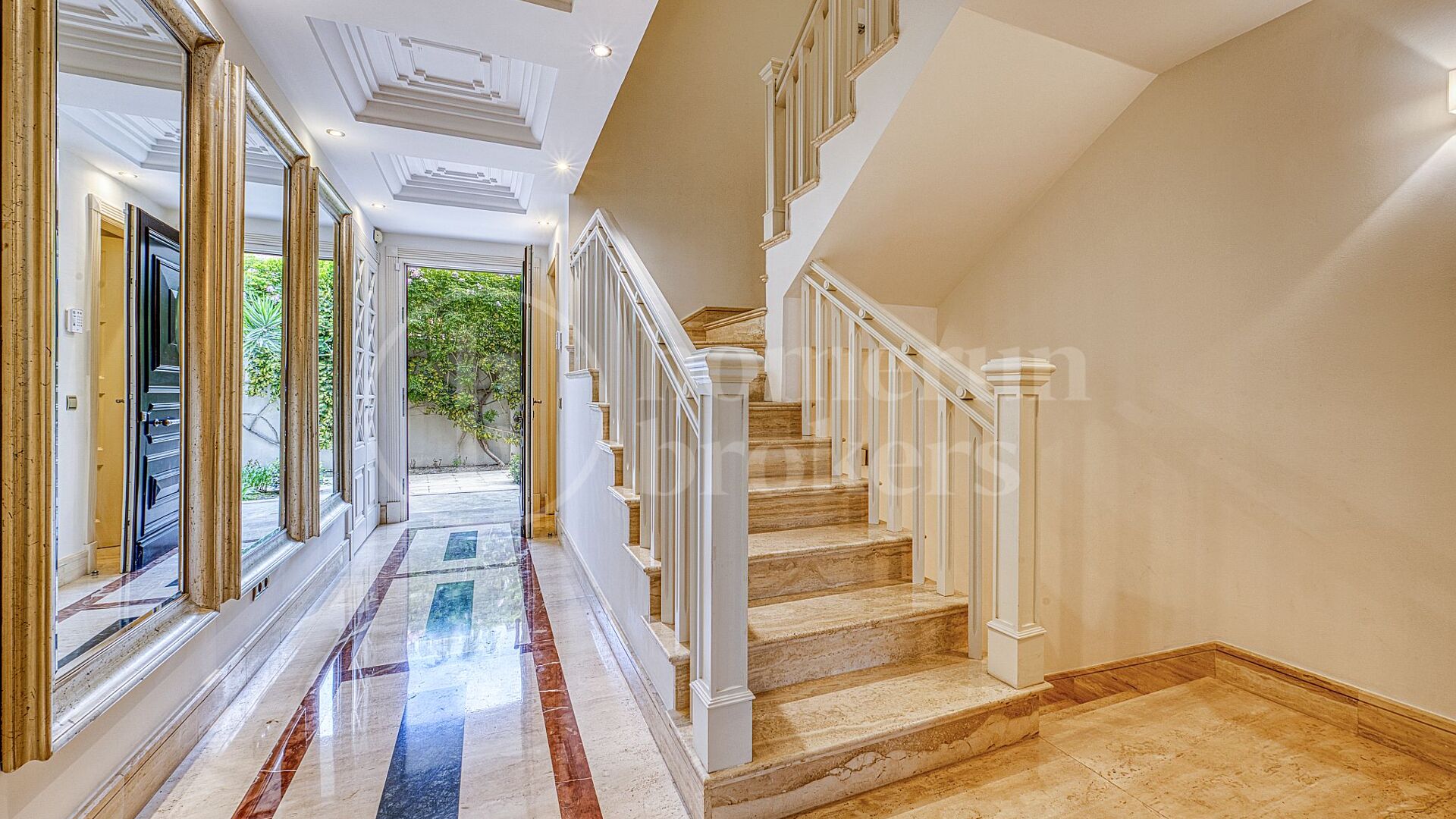 Casa Grace - Semi-Detached 5 Bedrooms Townhouse in Marbella Golden MIle