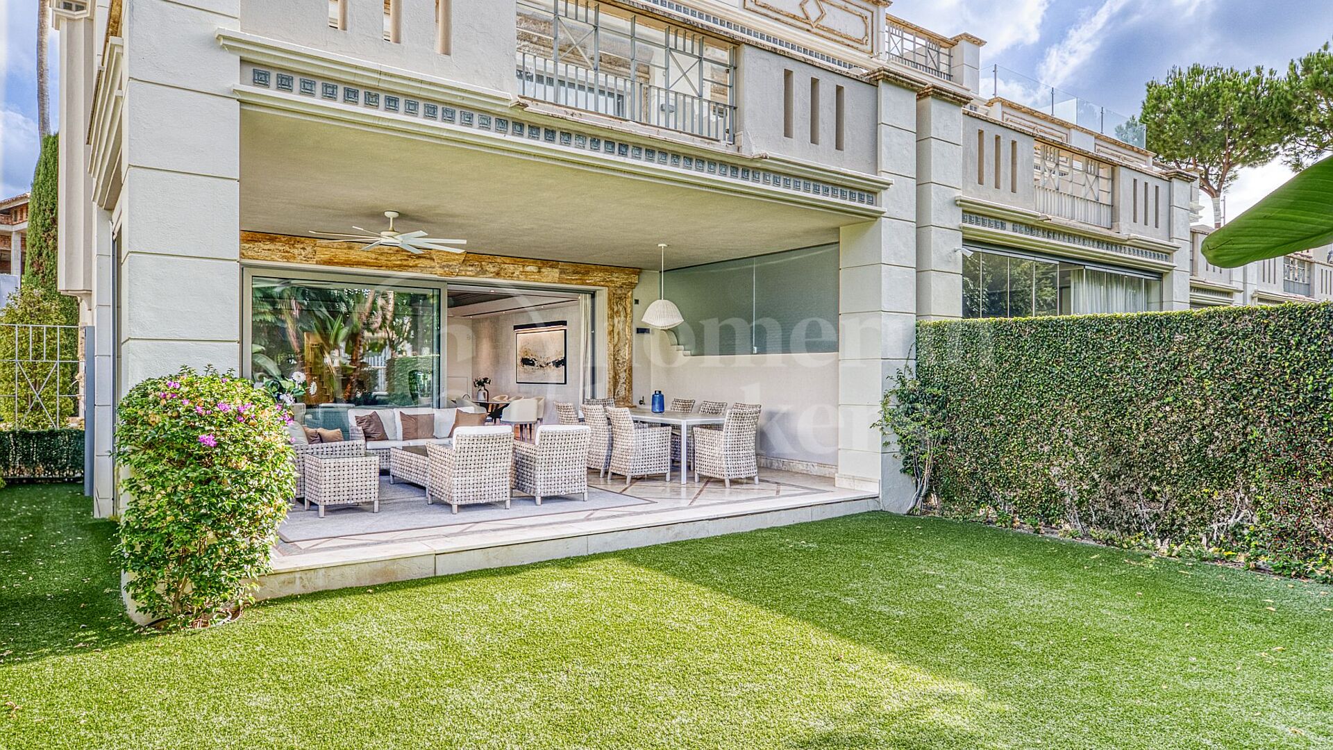 Casa Grace - Semi-Detached 5 Bedrooms Townhouse in Marbella Golden MIle