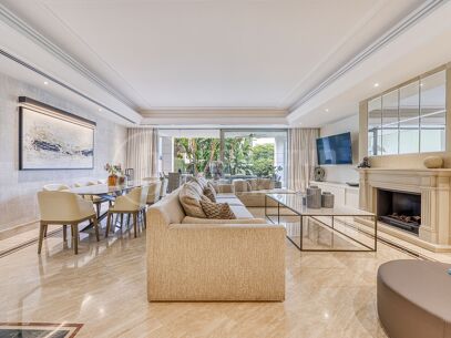 Casa Grace - Semi-Detached 5 Bedrooms Townhouse in Marbella Golden MIle