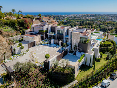The Hills Twelve - Luxury 7-Bedroom Contemporary Villa La Quinta