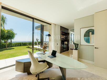 The Hills Twelve - Luxury 7-Bedroom Contemporary Villa La Quinta
